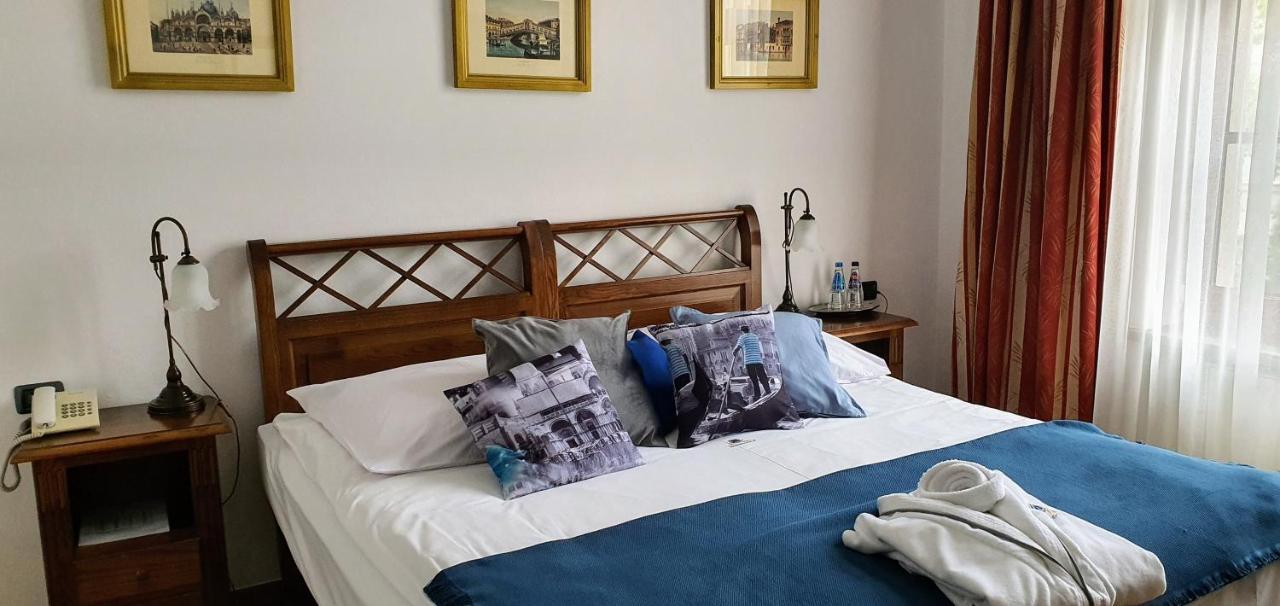 Aparthotel Hornigold "W Zielonej Kamienicy" Katowice Ngoại thất bức ảnh